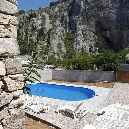 Nomada Villa *